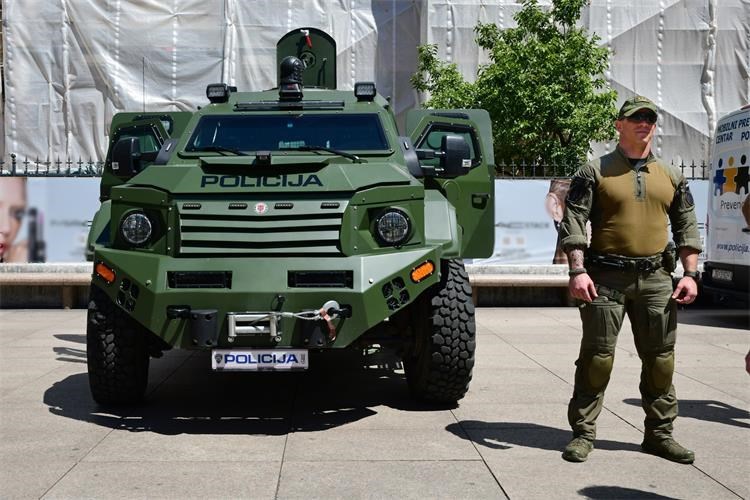 Slika /Novi direktorij/Nove slike-MUP/Dan otvorenih vrata-2022.jpg